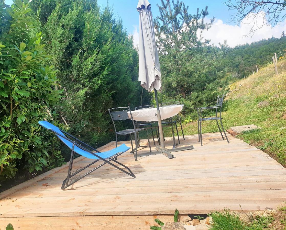 Le Petit Rias Gite Soleil Saint Maurice en Chalencon Exterior photo