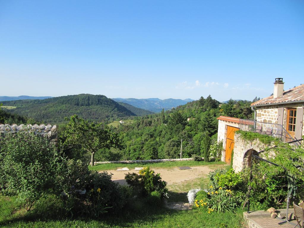 Le Petit Rias Gite Soleil Saint Maurice en Chalencon Exterior photo